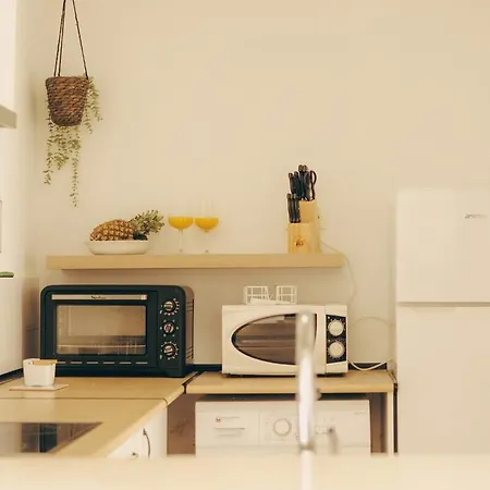 Villa Thera Beachfront - Sea Views & Free Parking *