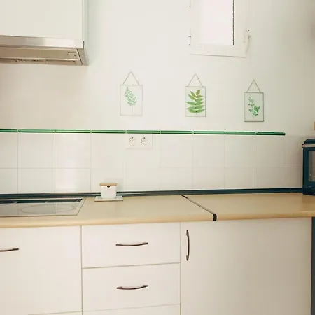 Villa Thera Beachfront - Sea Views & Free Parking