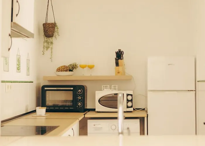 Villa Thera Beachfront - Sea Views & Free Parking *