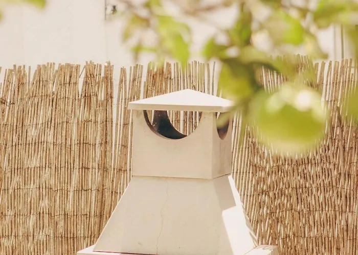 Thera Beachfront - Sea Views & Free Parking