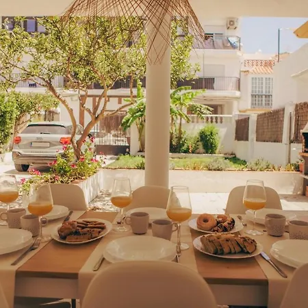 Thera Beachfront - Sea Views & Free Parking וילה *