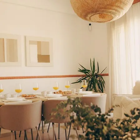 Thera Beachfront - Sea Views & Free Parking וילה *