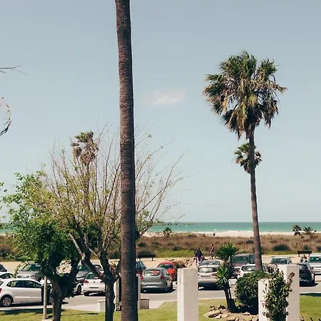 Thera Beachfront - Sea Views & Free Parking קוניל דה לה פרונטרה